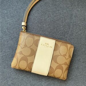 Coach Wallet Pouch